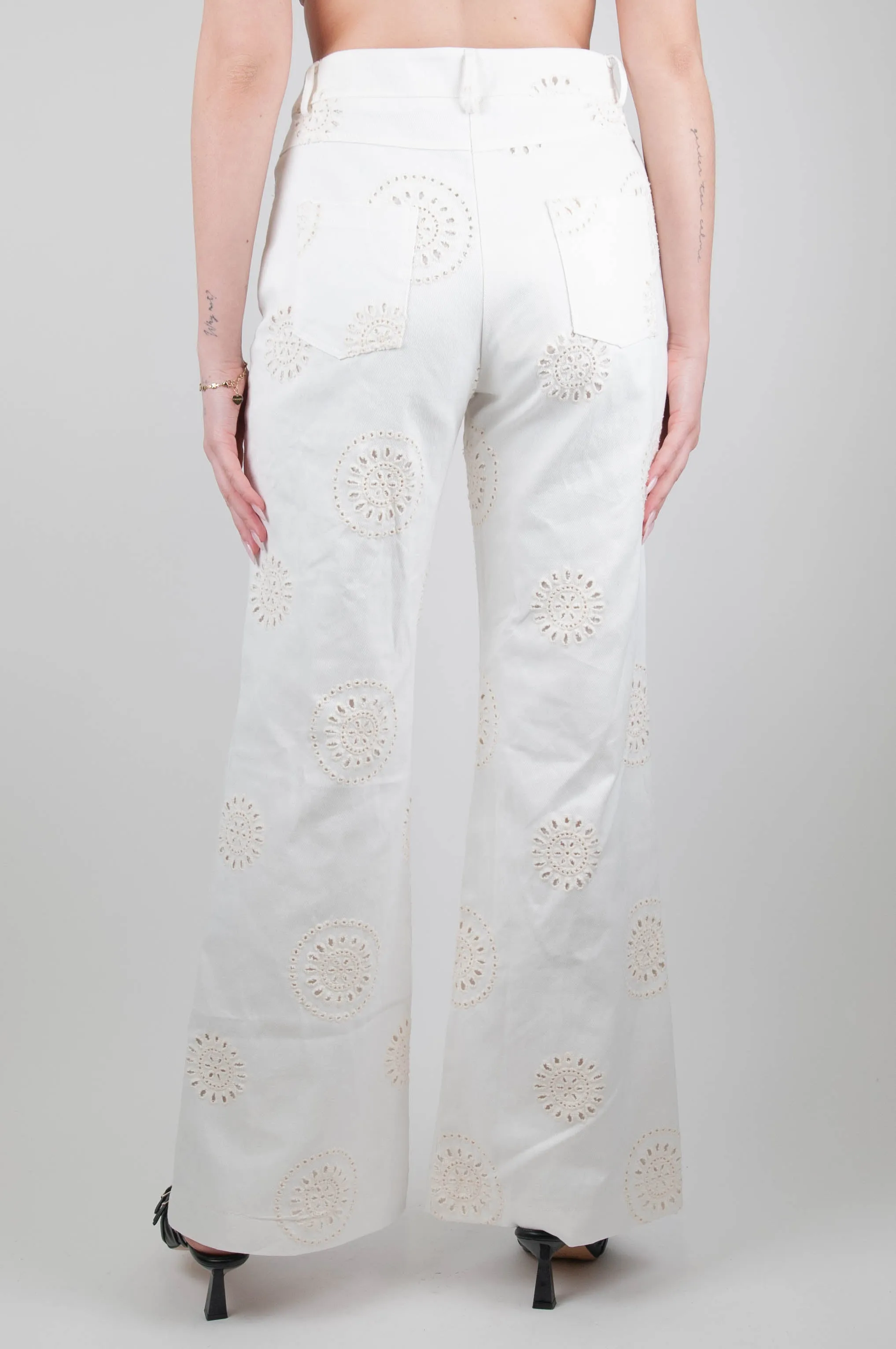 Haveone - Pantalone palazzo con ricami in pizzo sangallo