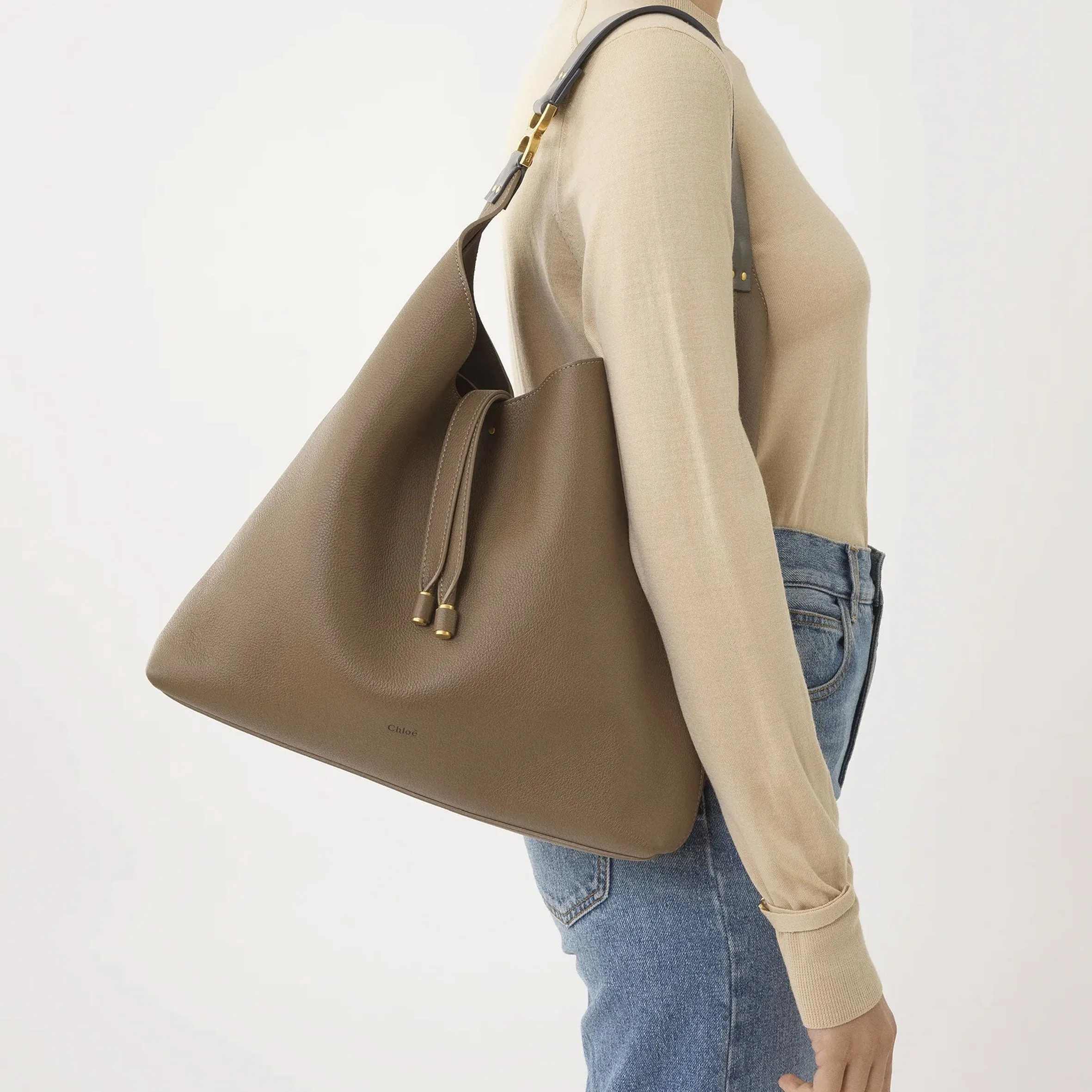 Marcie Hobo, Dark Nut